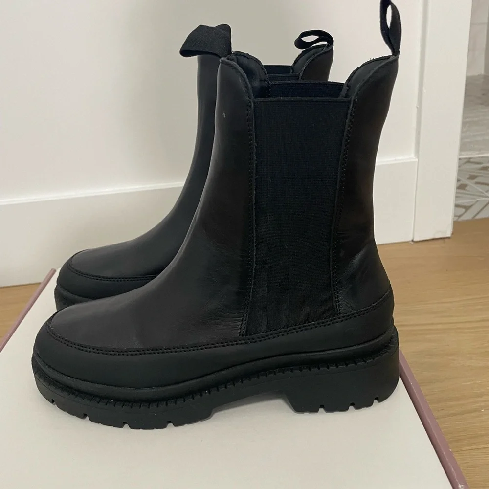 Calia by Carrie Underwood Black Chelsea “Peyton” Boot size 7 - Picture 4 of 11